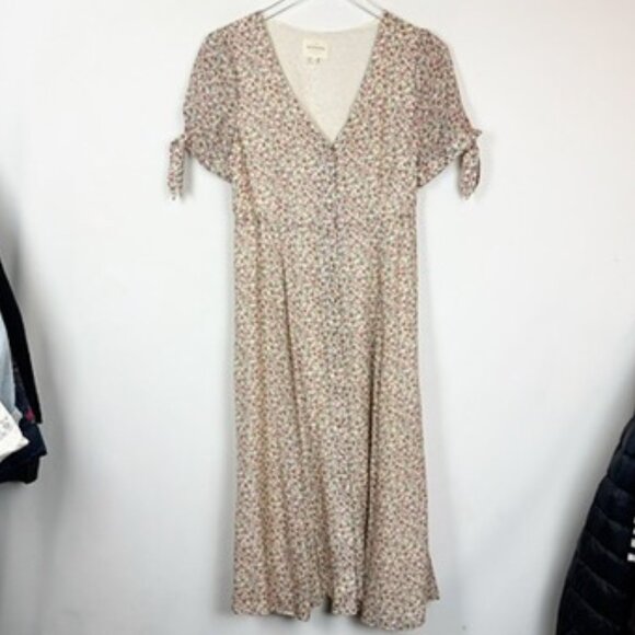 Sezane Vic Dress in Lily Floral 36 Silk - Picture 2 of 8